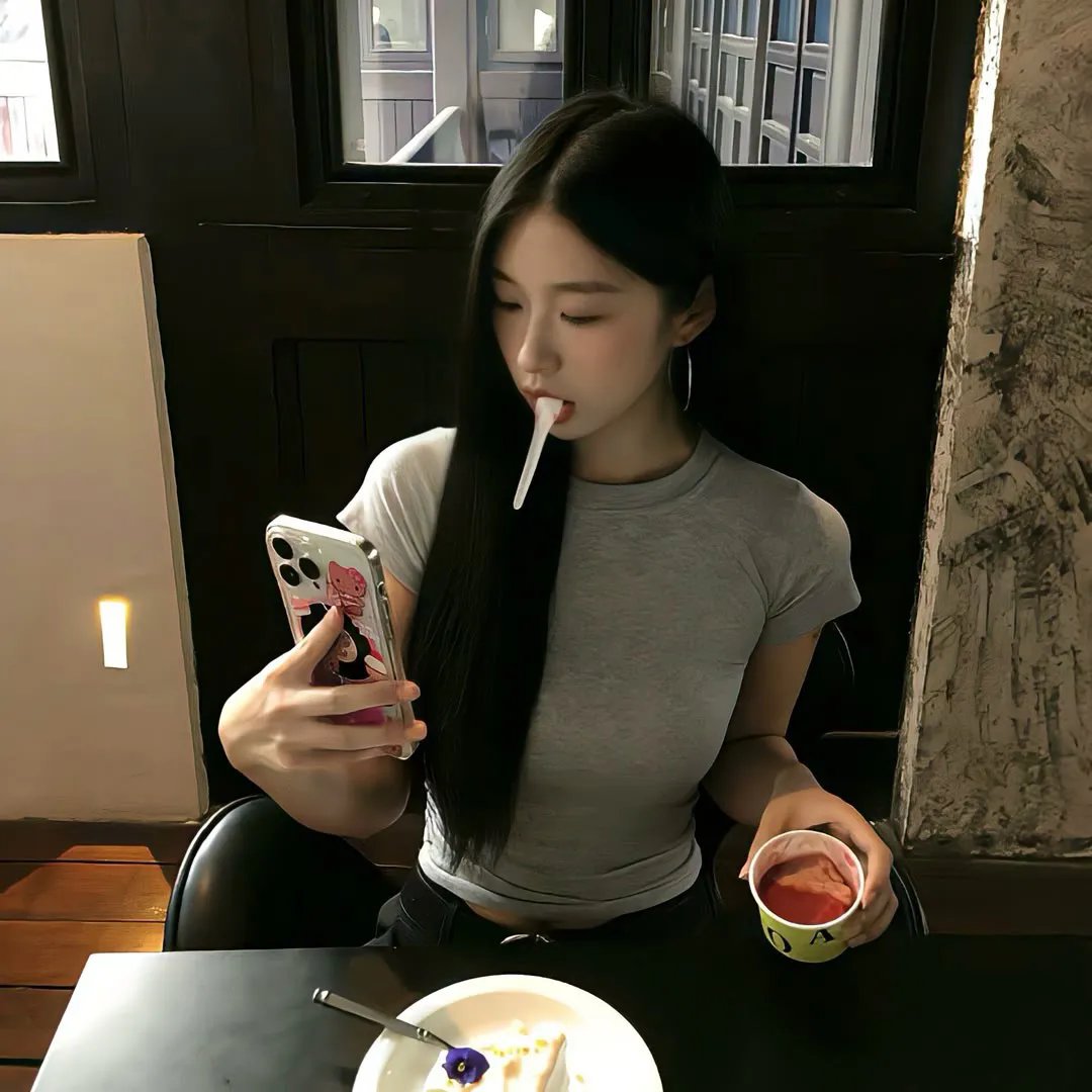 她对星星歌唱